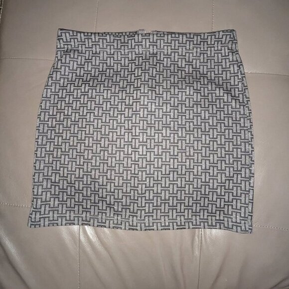 *3 FOR $9* Forever 21 XXI Exposed Zipper Zip Up Geometric Print Short Skirt S - Picture 1 of 2